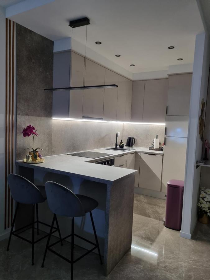 Apartment "50 Shades" With Balcony And Free Parking In The Garage Zadar Exterior photo