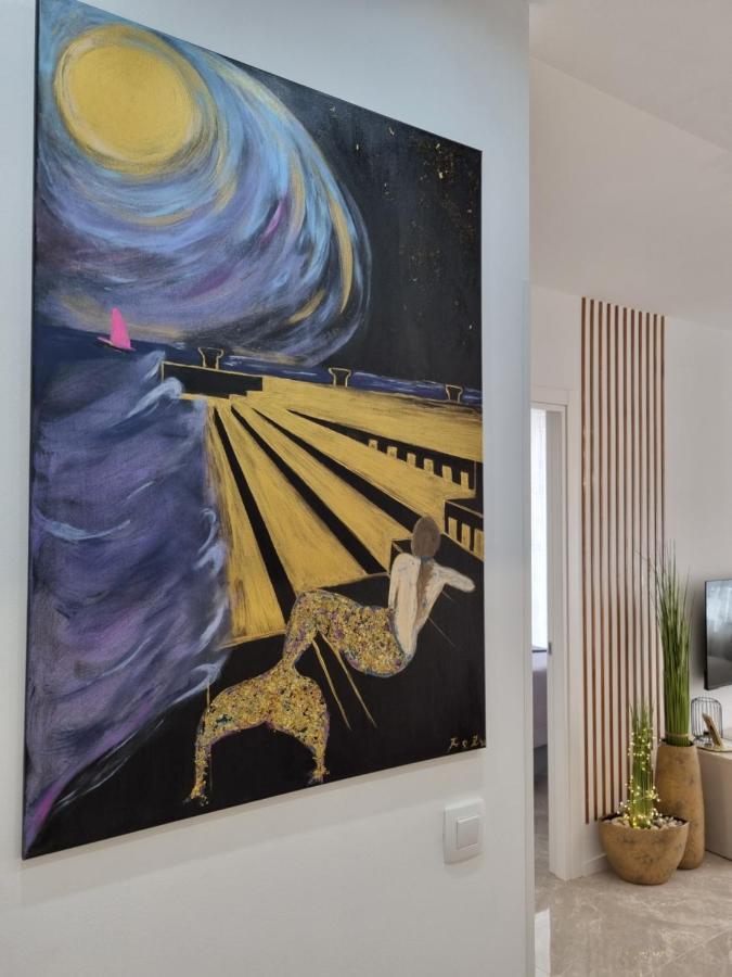 Apartment "50 Shades" With Balcony And Free Parking In The Garage Zadar Exterior photo